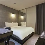 Hertz Hotel